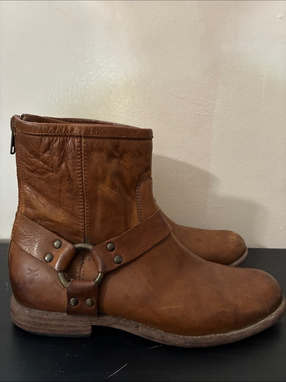 Frye Phillip harness short ankle boots in a brown leather used bottom size 8
